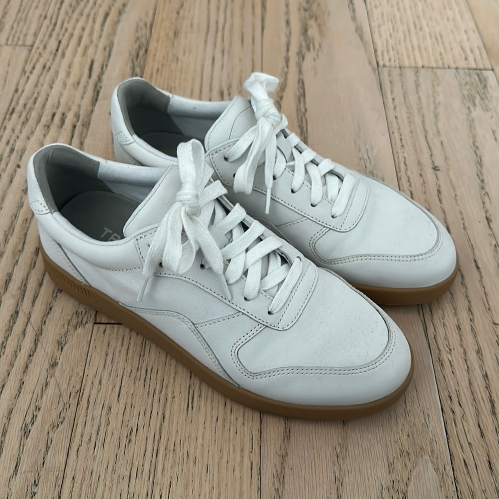 Everlane Tread White Leather Gum Court Sneaker